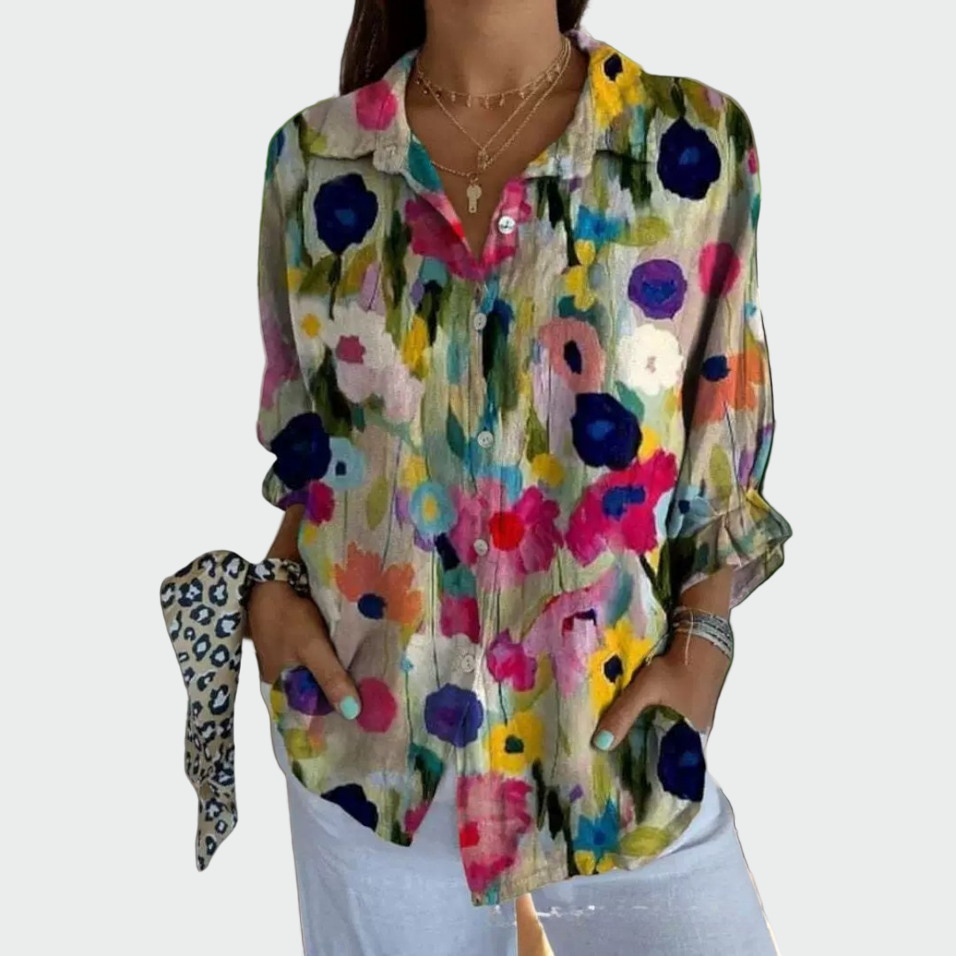 Camisa estilosa com estampa floral