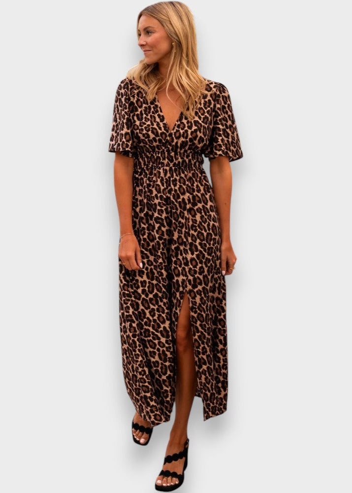 STELLA™ – O Maxi Vestido de Onça que Transforma Seu Visual