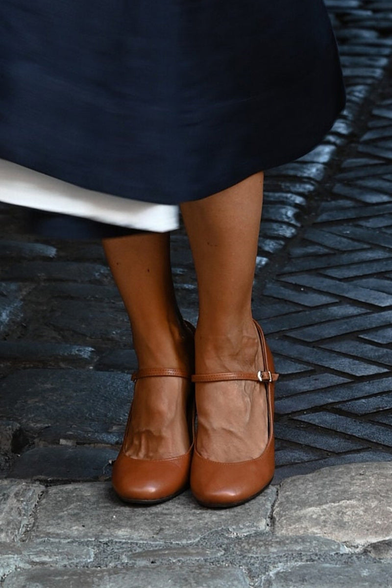 Bravina | Sandálias de uso diário com um pequeno salto