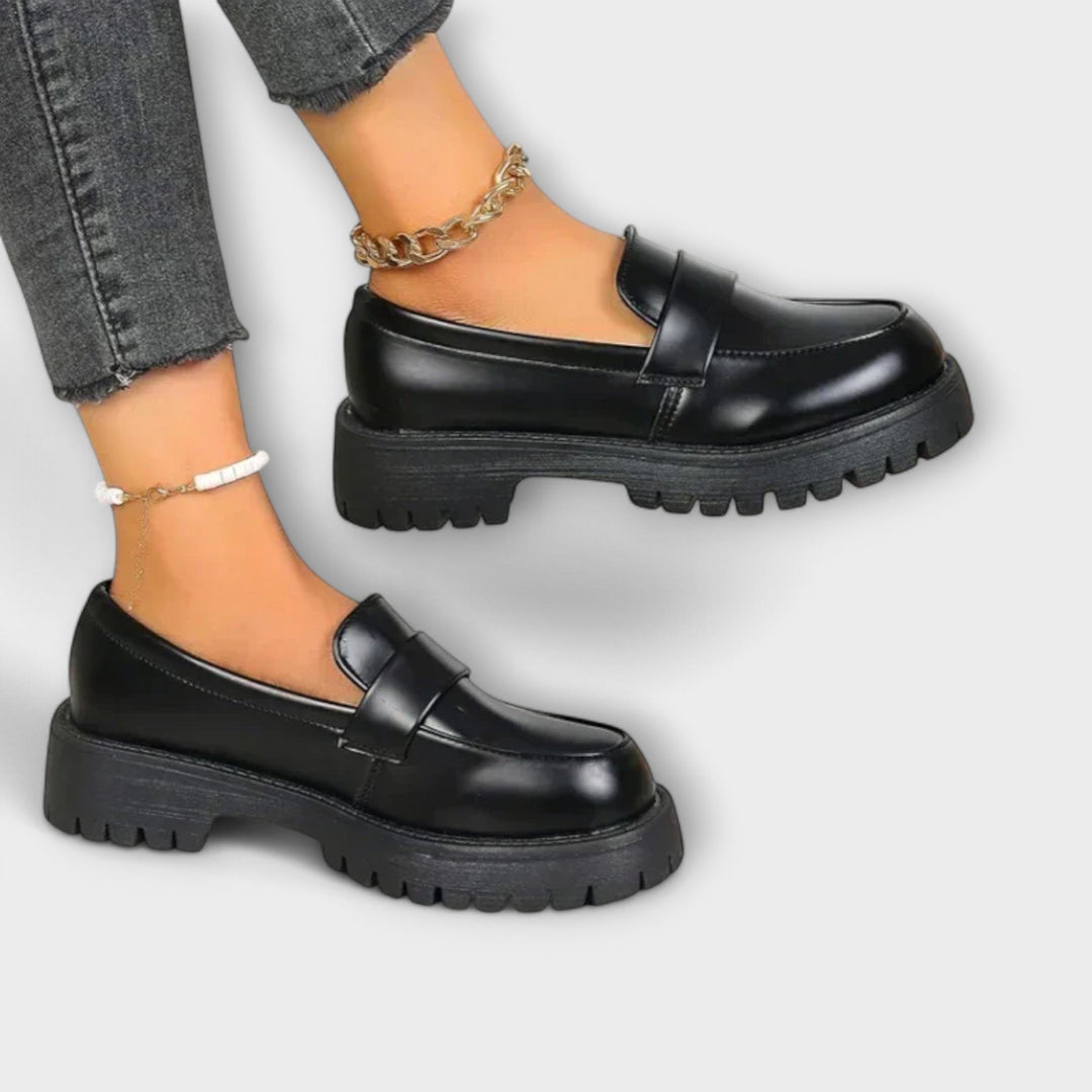 Mocassins Femininos com Design Ortopédico e Saltos em Cetim