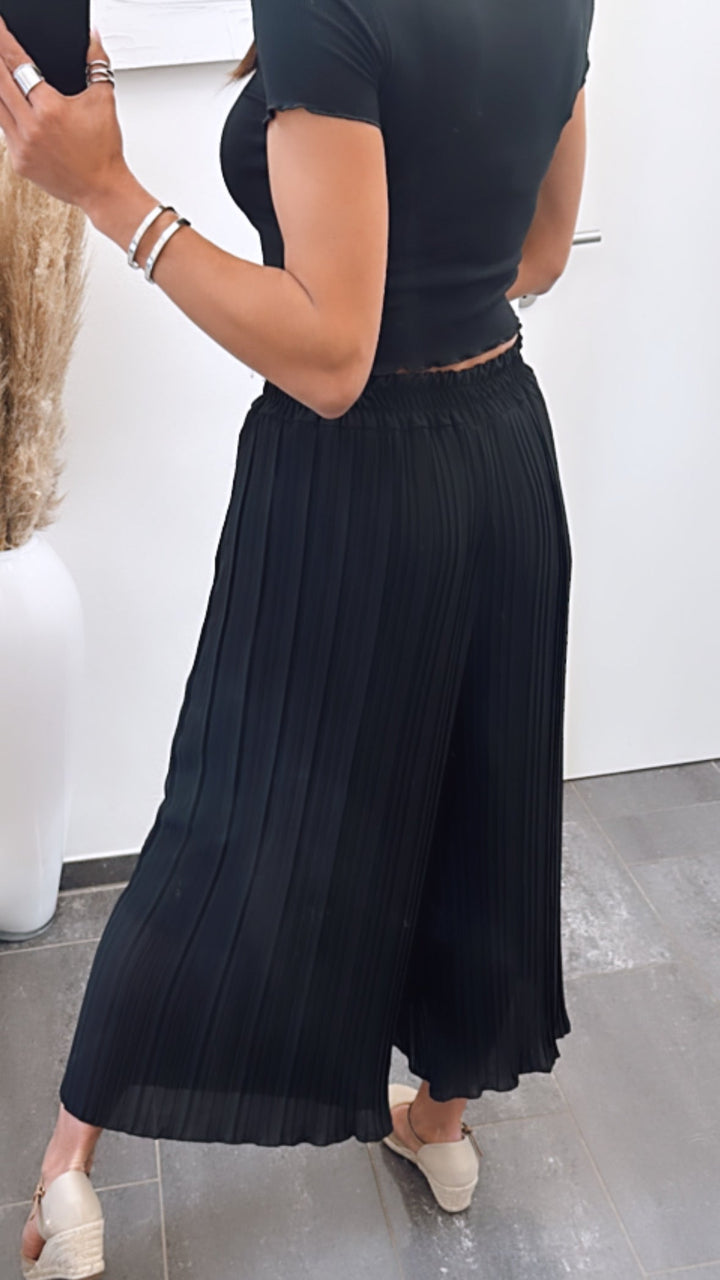 Maya | Calças Plissadas Pretas — Conforto Leve, Corte Fluido