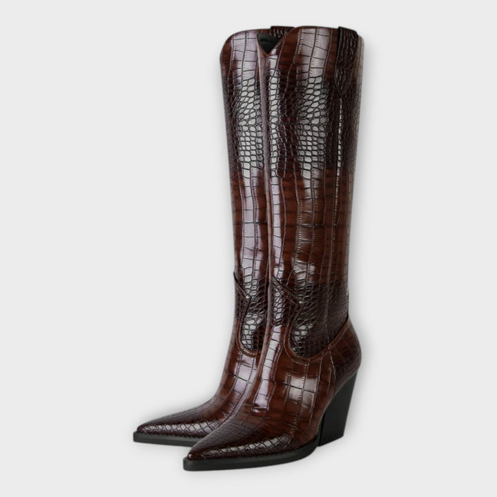 Botas com Design Croco e Salto Elegante