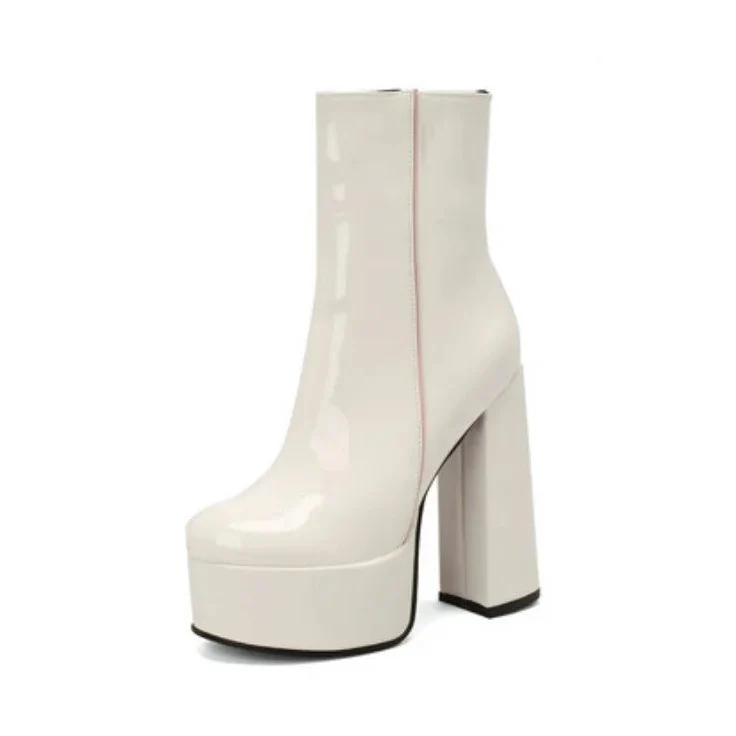 Carina –Botas com plataforma super alta com charme e confiança