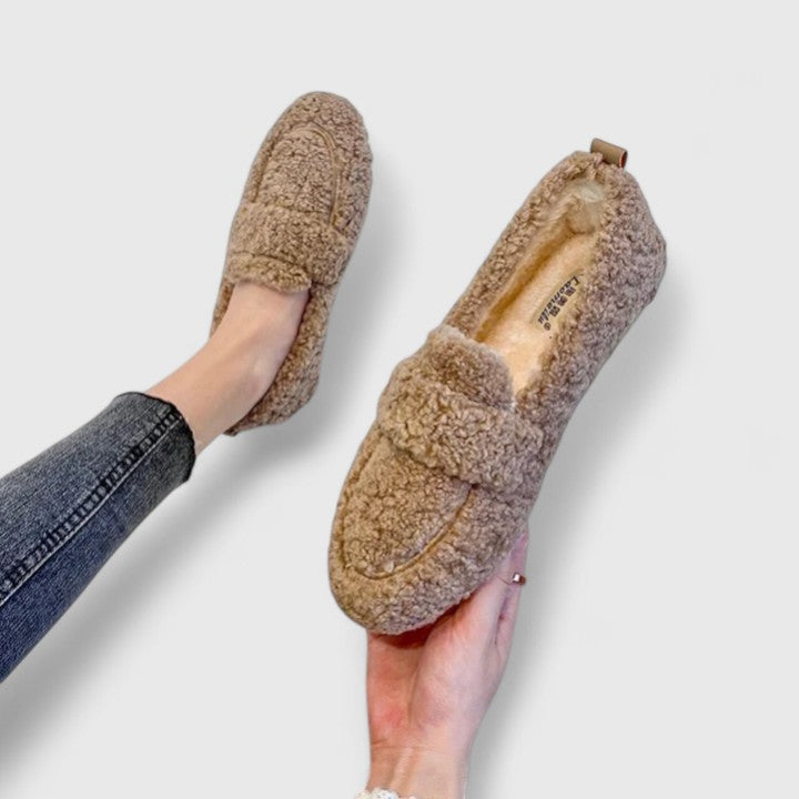 Solenne™ Slippers | Elegância em Casa com Conforto Aconchegante