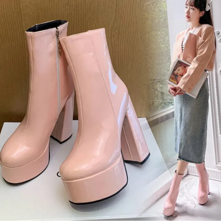 Carina –Botas com plataforma super alta com charme e confiança