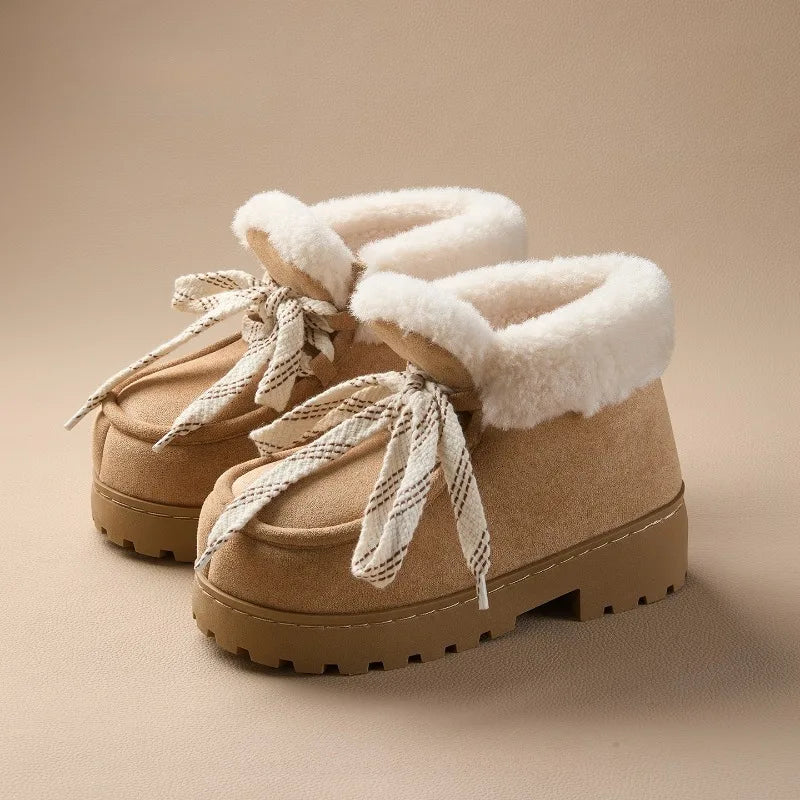 Caty | Botas com plataforma em camurça sintética com toque fofo e quente