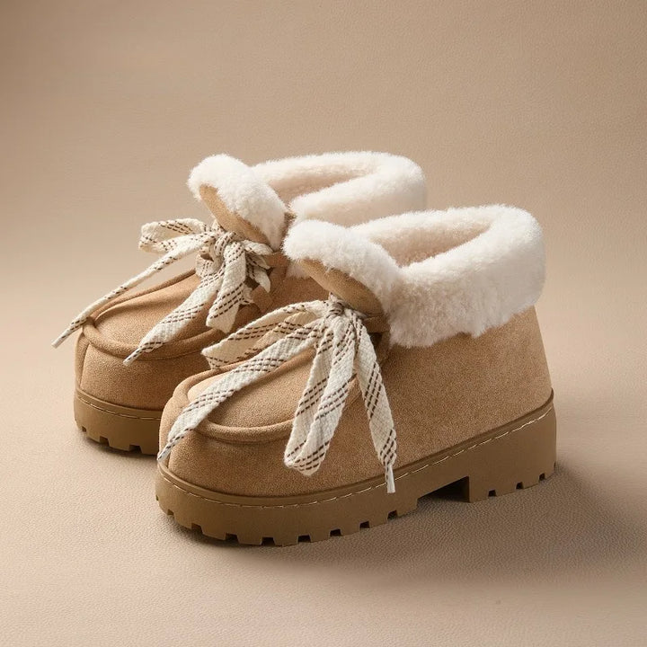 Caty | Botas com plataforma em camurça sintética com toque fofo e quente