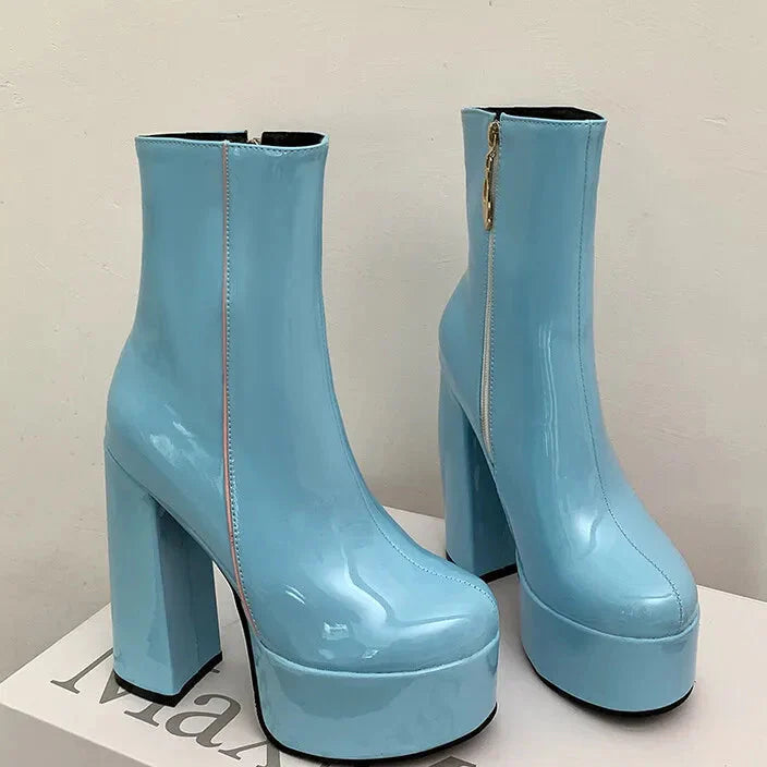 Carina –Botas com plataforma super alta com charme e confiança