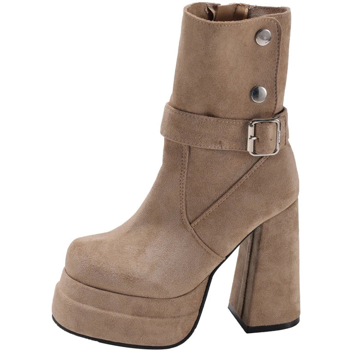 Amalia – Botas de estilo urbano com personalidade e confiança