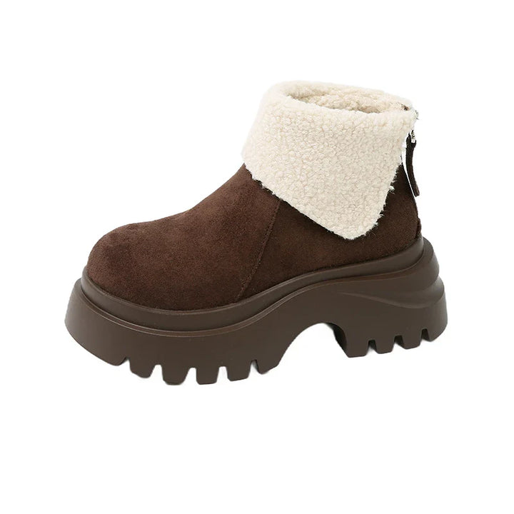 Jazmin | Plataforma grossa e design minimalista para um inverno com estilo