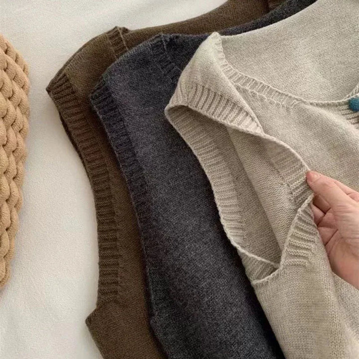 Maribele | Colete  em Malha com Botões Coloridos