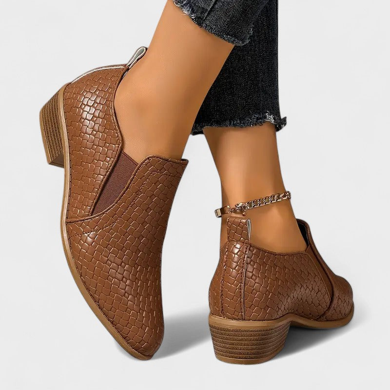 Tania- Sapatos casuais elegantes