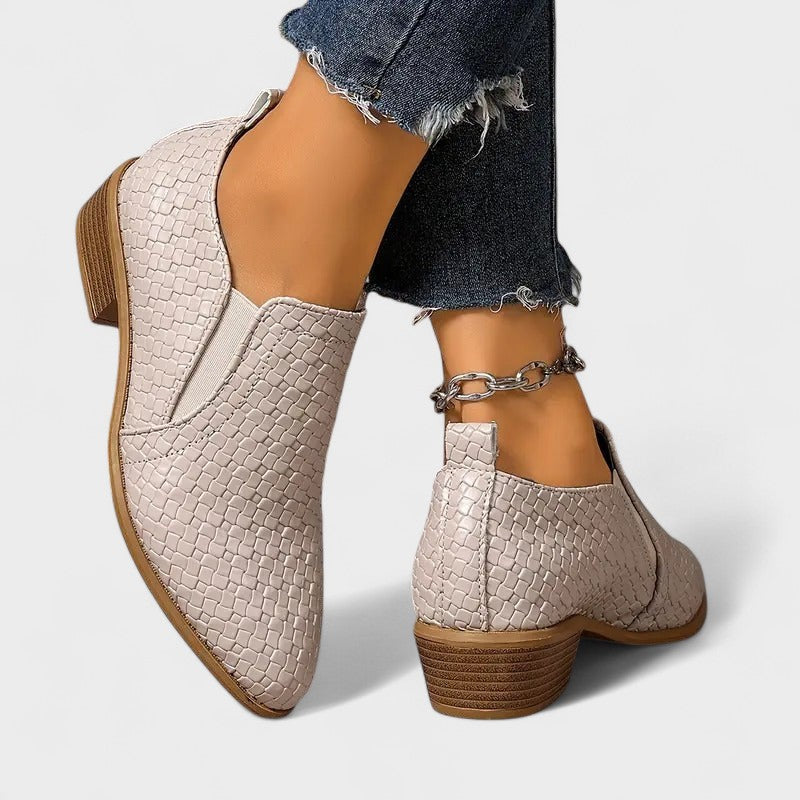 Tania- Sapatos casuais elegantes