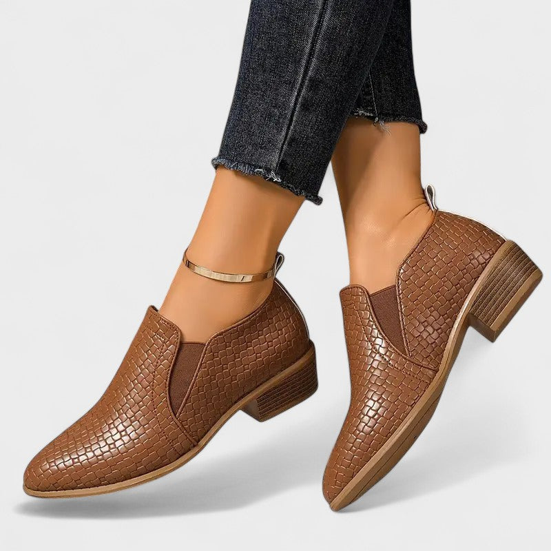Tania- Sapatos casuais elegantes