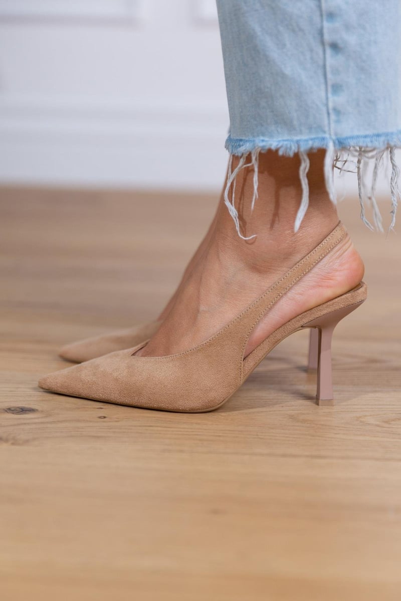 Marlena™ | Pumps slingback nude com um salto fino