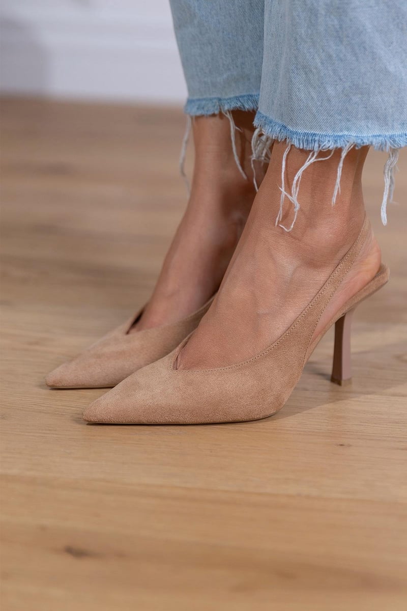 Marlena™ | Pumps slingback nude com um salto fino